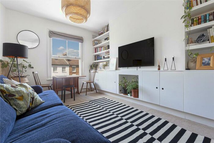 1 Bedroom Apartment To Rent In Colvestone Crescent, London, E8