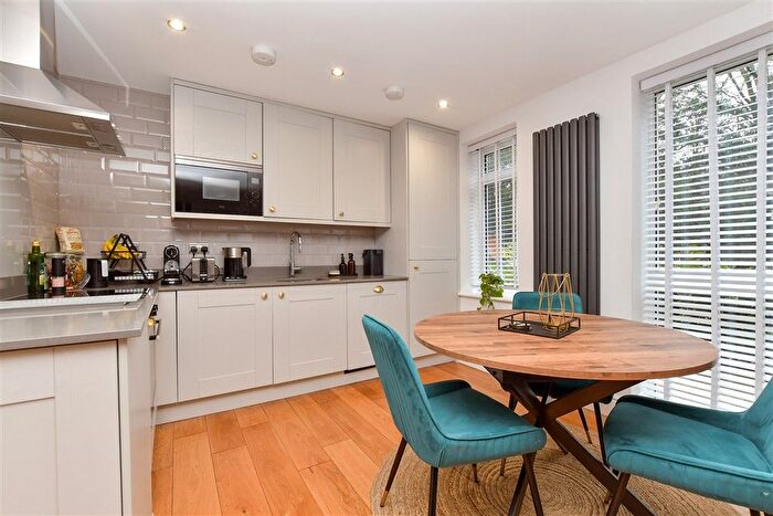 2 Bedroom Flat For Sale In Welcomes Road, Kenley, Surrey, CR8