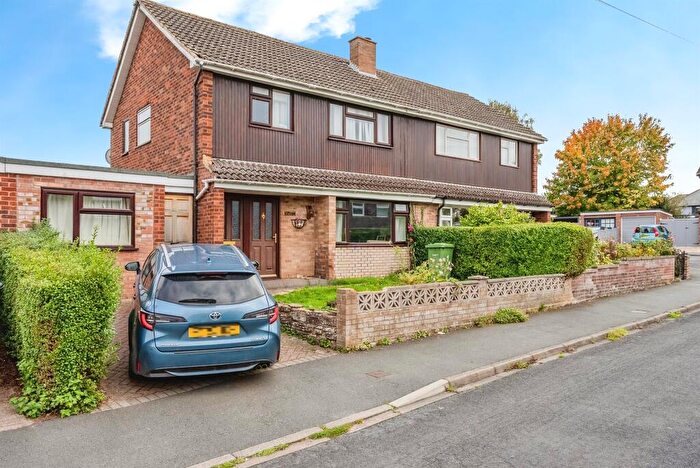 3 Bedroom Semi Detached House For Sale In Devereux Close, Hereford, HR1