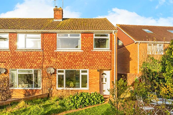 3 Bedroom End Of Terrace House For Sale In Fairlea Close, Burgess Hill, RH15