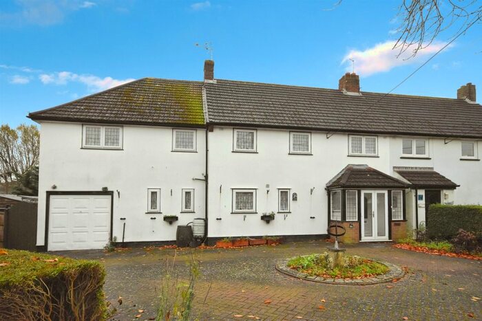 5 Bedroom Semi-Detached House For Sale In Capel Close, Rayne, Braintree, CM77