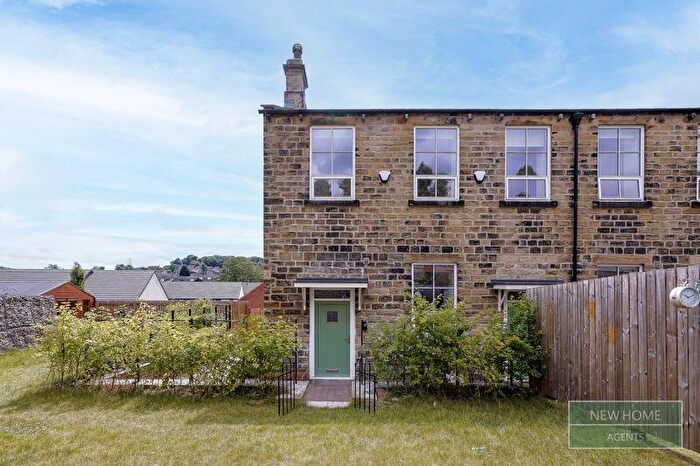 2 Bedroom End Of Terrace House For Sale In Bobbin Row, Leeds, LS12