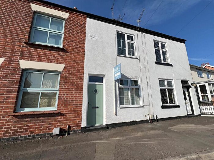 2 Bedroom Cottage For Sale In Peatling Road, Countesthorpe, Leicester, LE8