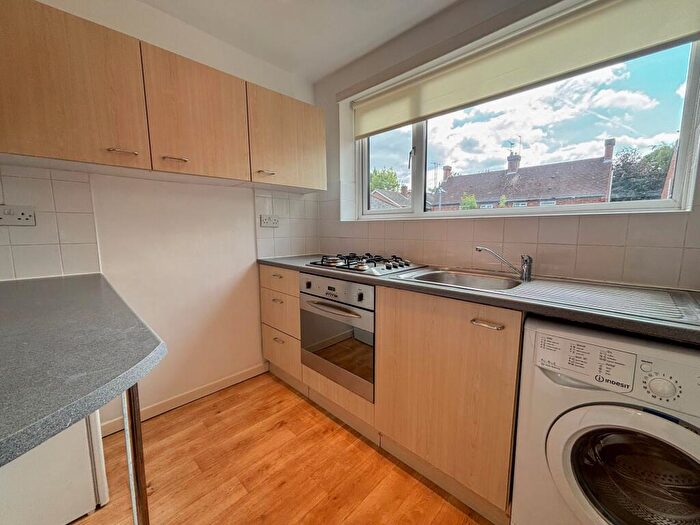 1 Bedroom Flat To Rent In School Lane, Prescelly Court School Lane, CV8
