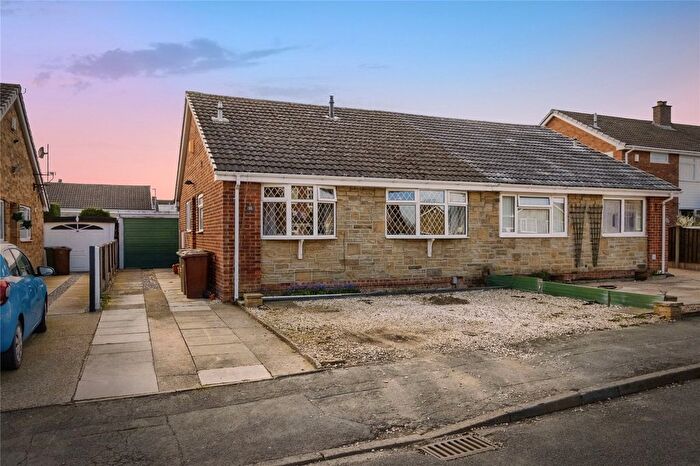 3 Bedroom Bungalow For Sale In Cumbrian Way, Wakefield, West Yorkshire, WF2