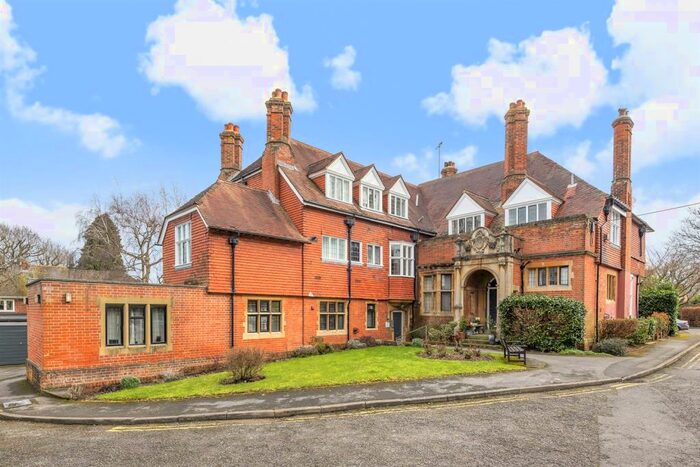 1 Bedroom Apartment To Rent In Clare Court, Clare Avenue, Wokingham, RG40