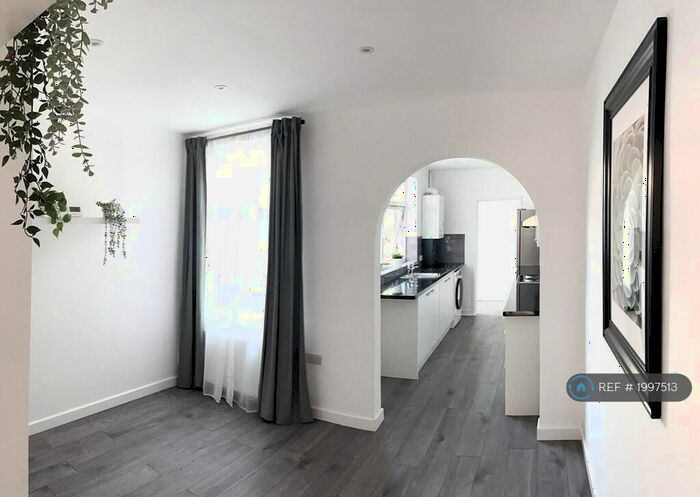 2 Bedroom Terraced House To Rent In Londesborough Road, Southsea, PO4