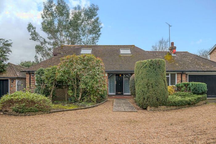 4 Bedroom Detached House To Rent In St. Johns Hill Road, Woking, Surrey, GU21