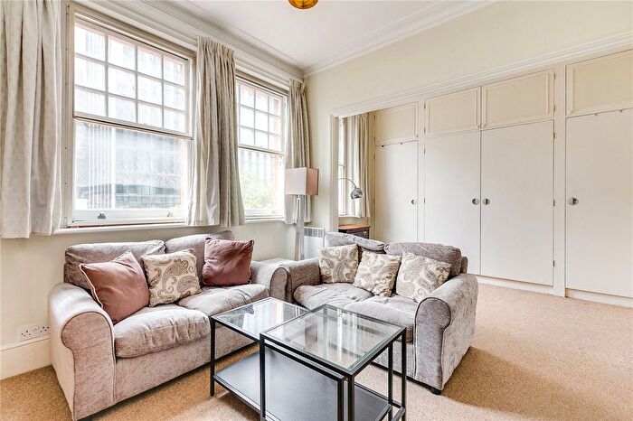 Studio To Rent In Cathedral Mansions, Vauxhall Bridge Road, London, SW1V