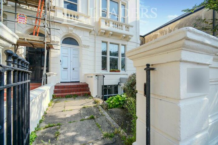 Terraced House To Rent In Montpelier Place, BN1