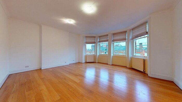 4 Bedroom Flat To Rent In Wynnstay Gardens, London, W8