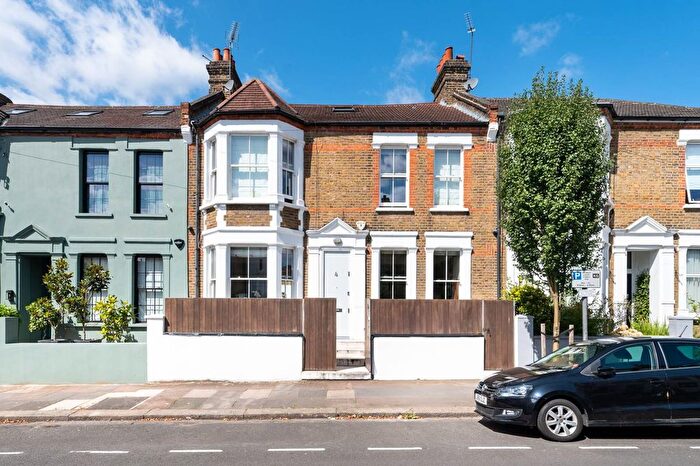 5 Bedroom Property To Rent In Berens Road, Kensal Green, London, NW10