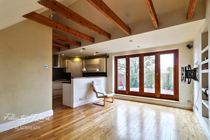 3 Bedroom Apartment To Rent In College Park Close, London, SE13