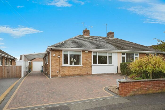 2 Bedroom Semi Detached Bungalow For Sale In Ling Road, Walton, Chesterfield, S40
