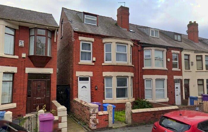 4 Bedroom Country House To Rent In Warbreck Moor, Liverpool, L9