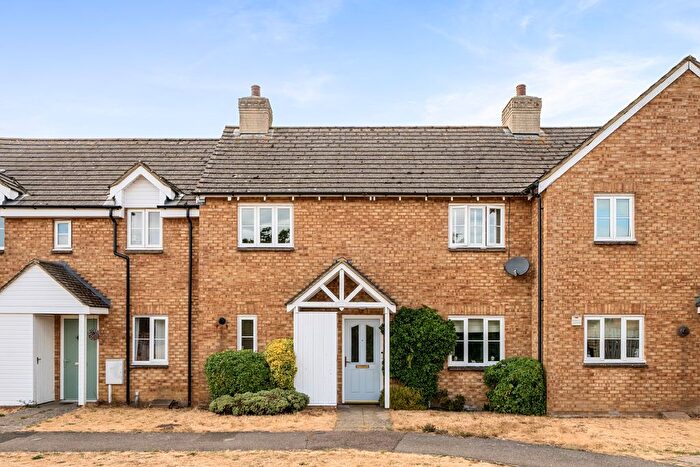 3 Bedroom Terraced House For Sale In Myers Close, Charlton, OX17