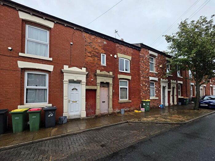 4 Bedroom End Of Terrace House For Sale In Dallas Street, Preston, Lancashire, PR1