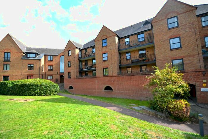 1 Bedroom Flat To Rent In Fitzwalter Place, Chelmsford Road, CM6
