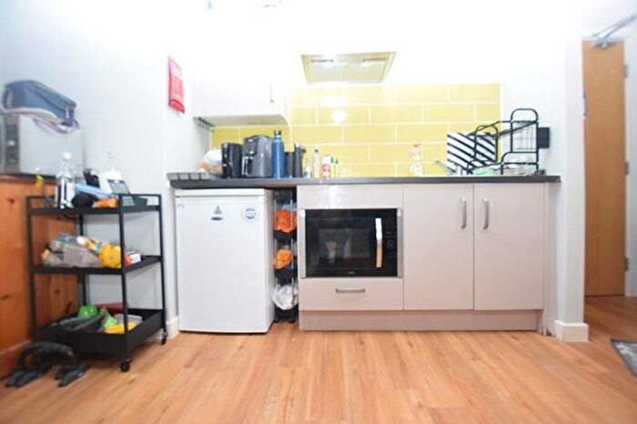 Apartment To Rent In Sovereign House, Queen Street, Sheffield, S1