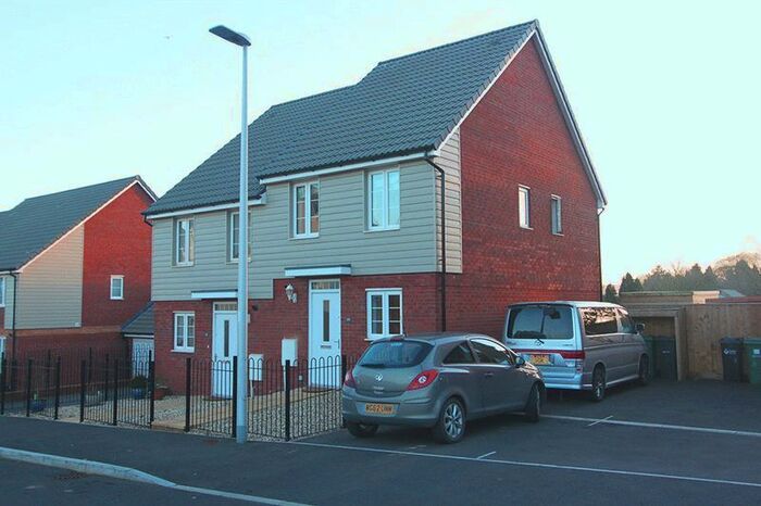 2 Bedroom Semi-Detached House To Rent In Albatross Road, Exeter, EX2