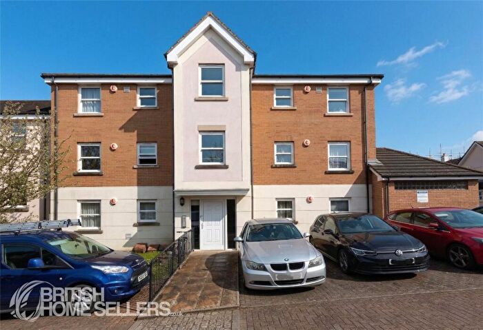 2 Bedroom Apartment For Sale In Union Close, Bideford, Devon, EX39