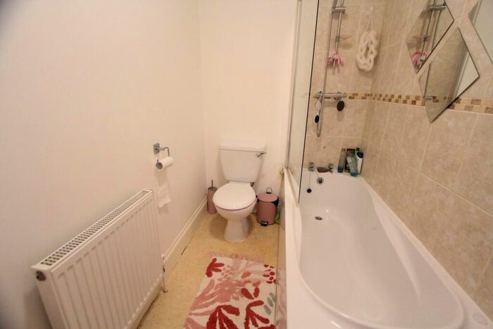1 Bedroom Flat For Sale In High Street, Bedford, MK40