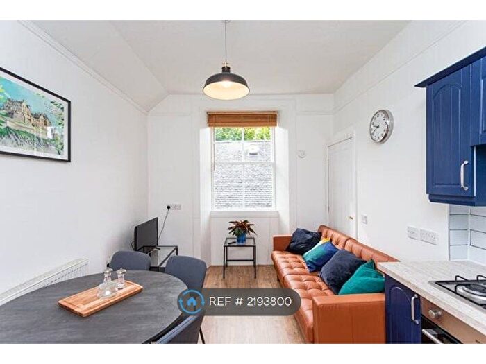 2 Bedroom Flat To Rent In Buccleuch Terrace, Edinburgh, EH8