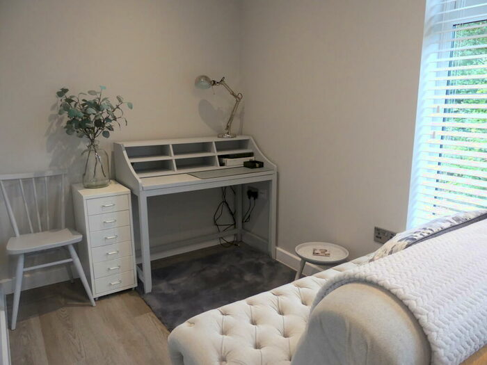 1 Bedroom Apartment To Rent In Micheal House, Horley, RH6