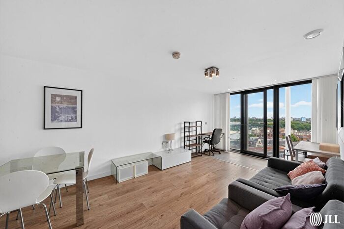 1 Bedroom Apartment For Sale In Stratosphere Tower, Great Eastern Road, London, E15