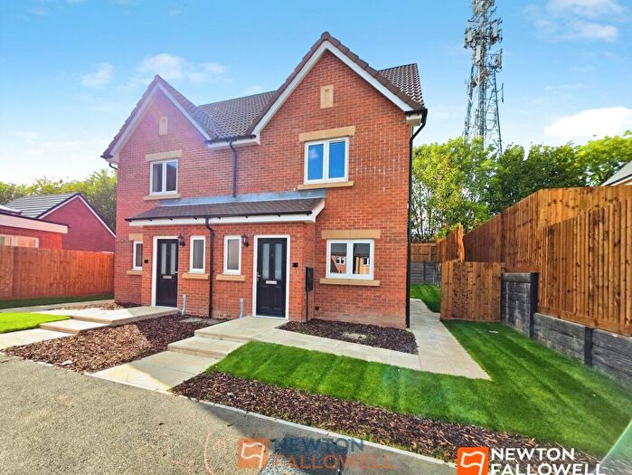 3 Bedroom Semi-Detached House For Sale In Maypole Road, Mansfield, NG19