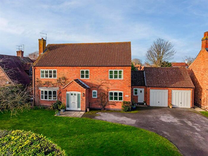 4 Bedroom Detached House For Sale In Aslockton Road, Scarrington, NG13