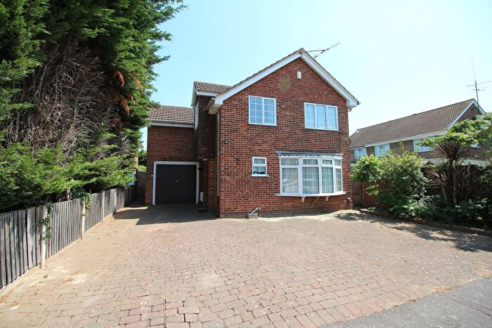 4 Bedroom Detached House To Rent In Hornbeams, SS7