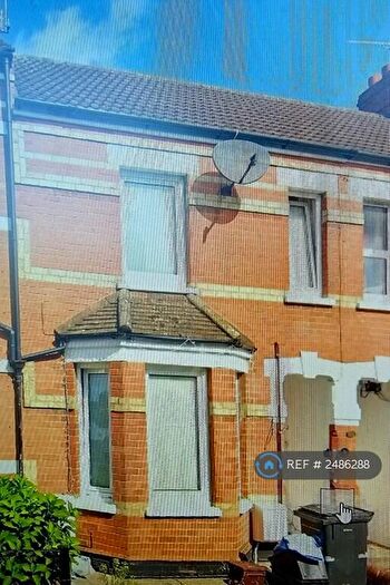 3 Bedroom Terraced House To Rent In King Street, Yeovil, BA21