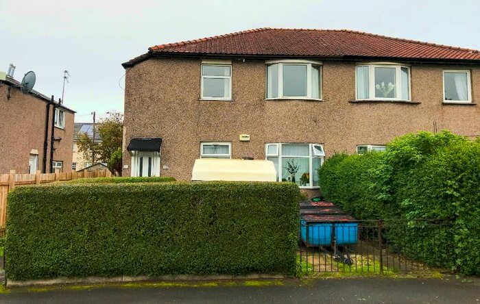 2 Bedroom Flat To Rent In Croftend Avenue, Croftfoot, Glasgow, G44