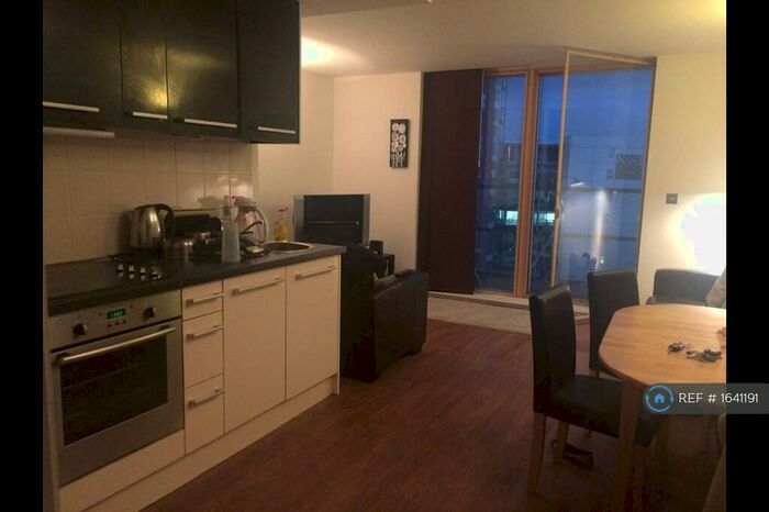 2 Bedroom Flat To Rent In Wellington Street, Leeds, LS1