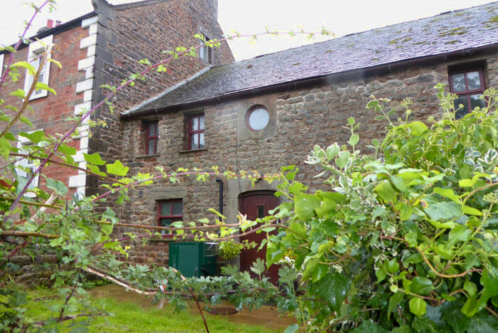 4 Bedroom Barn Conversion To Rent In Sellerley Barn, Galgate, LA2