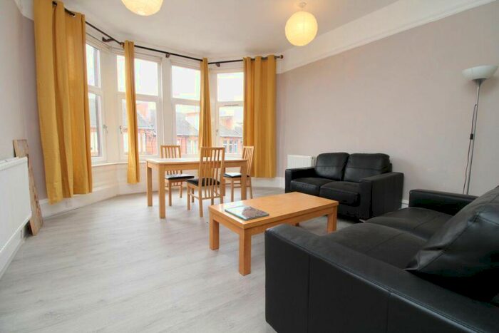 2 Bedroom Flat To Rent In Novar Drive, Glasgow, G12