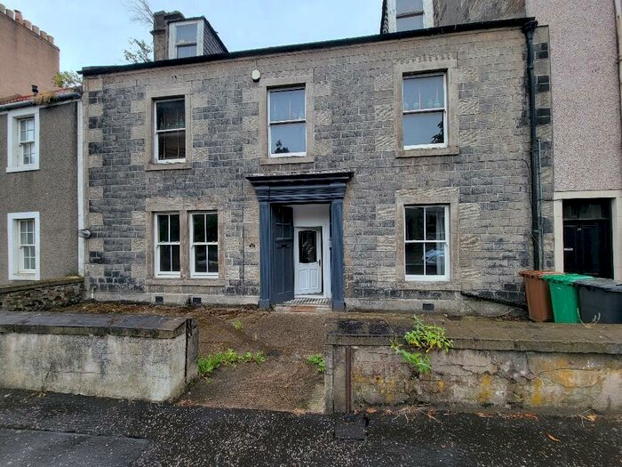 2 Bedroom Apartment To Rent In Townsend Place, Kirkcaldy, Fife, KY1