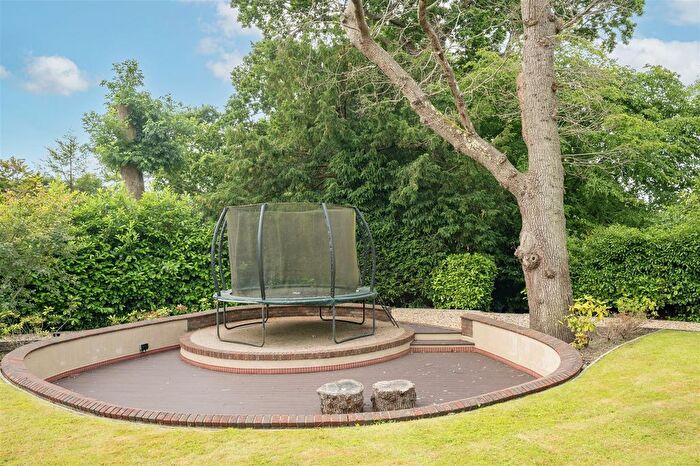 8 Bedroom Detached House To Rent In Keymer Road, Burgess Hill, RH15