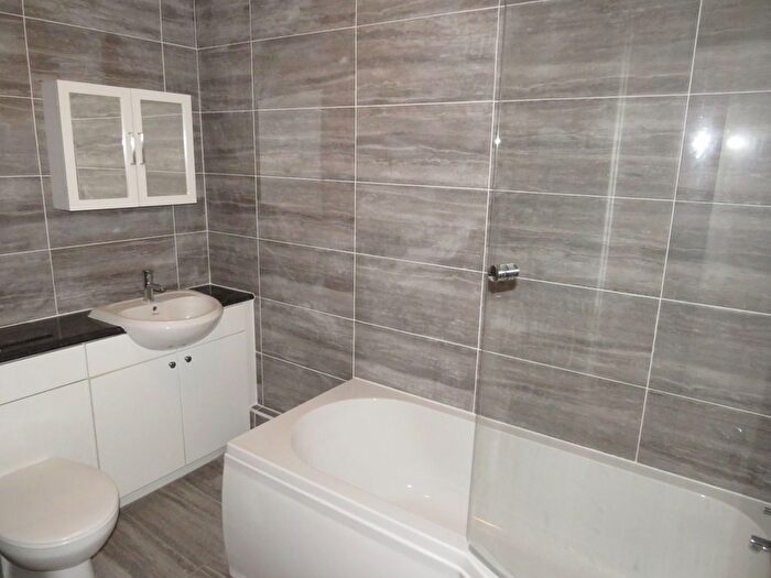 2 Bedroom Flat To Rent In Cocklebie Road, Kilmarnock, KA3