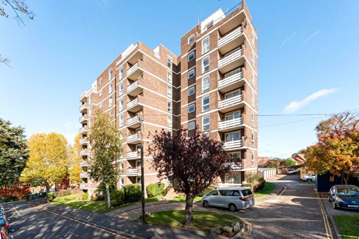 1 Bedroom Apartment For Sale In Manor Park Road, Sutton, SM1