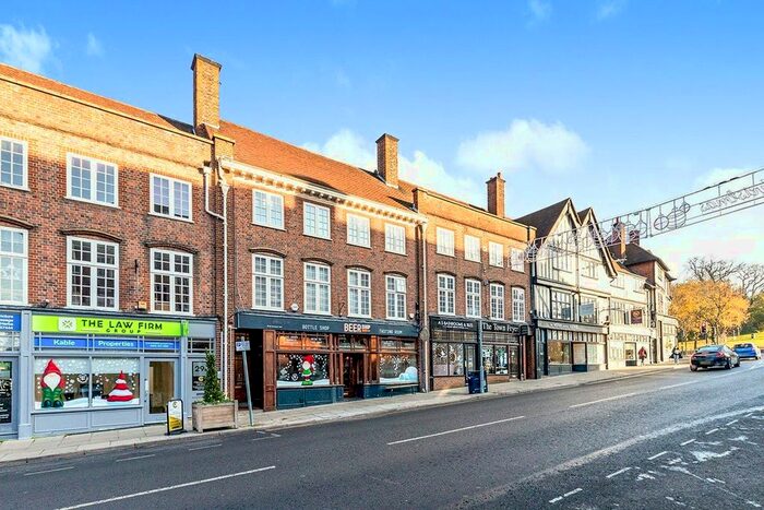 2 Bedroom Flat To Rent In Hermitage Road, Hitchin, Hertfordshire, SG5