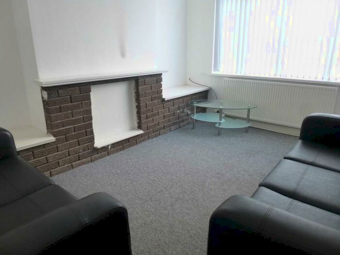 2 Bedroom Terraced House To Rent In Moseley Road, Fallowfield, M14