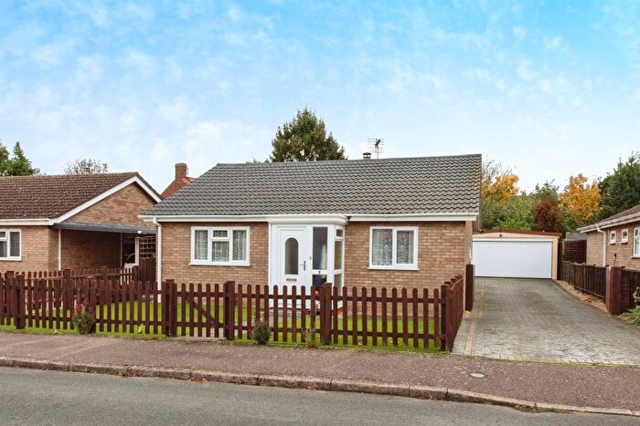 2 Bedroom Detached Bungalow For Sale In Covey Way, Lakenheath, Brandon, IP27