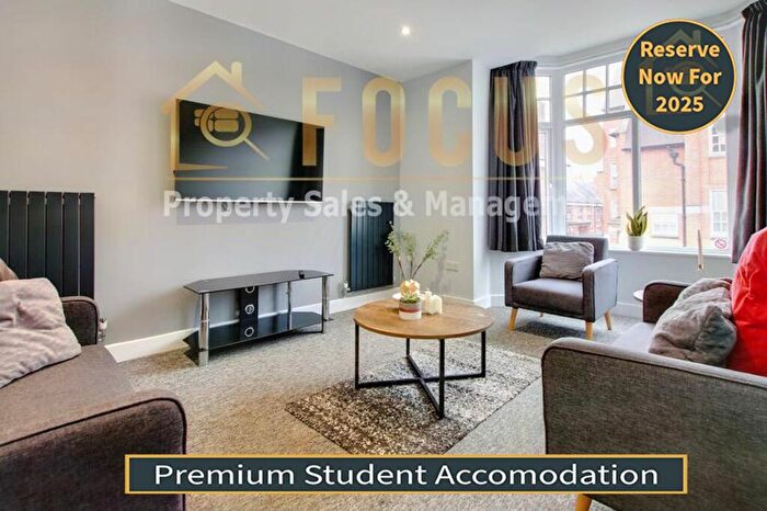 5 Bedroom End Of Terrace House To Rent In Clarendon Park Road, Leicester, LE2