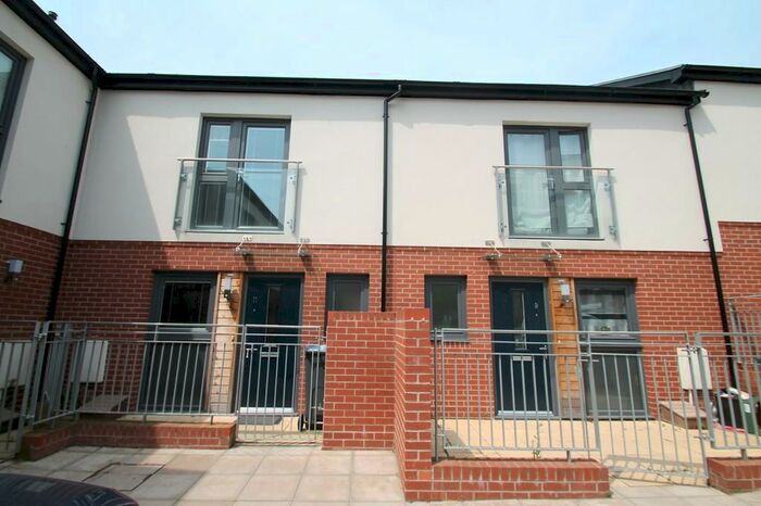 3 Bedroom Terraced House To Rent In Madison Walk, Edgbaston, B15