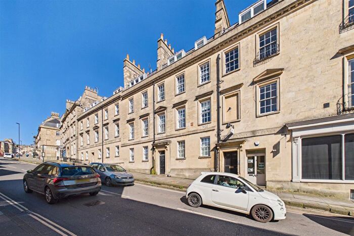 1 Bedroom Flat For Sale In Fountain Buildings, Bath, BA1