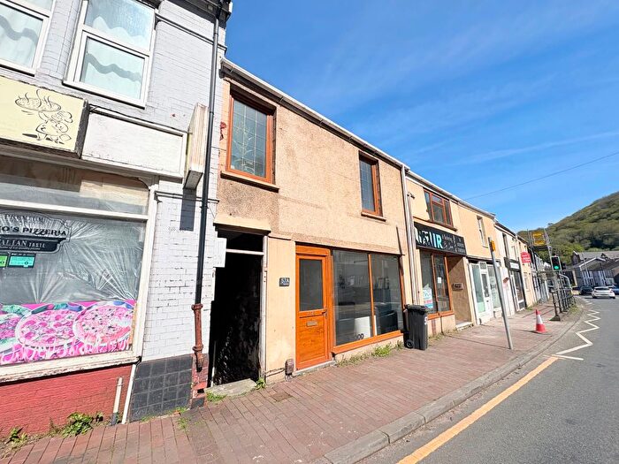 2 Bedroom Flat To Rent In B, Neath Road, Briton Ferry, Neath, SA11