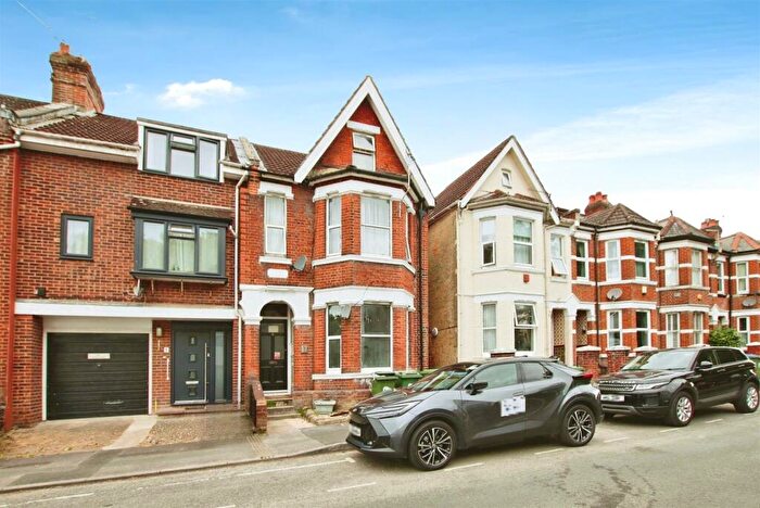 1 Bedroom Apartment To Rent In Silverdale Road, Southampton, SO15