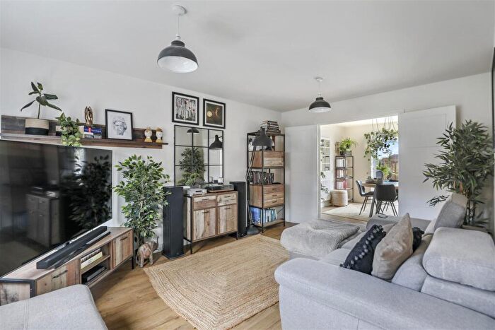 4 Bedroom Detached House To Rent In Harvest Road, Market Harborough, LE16